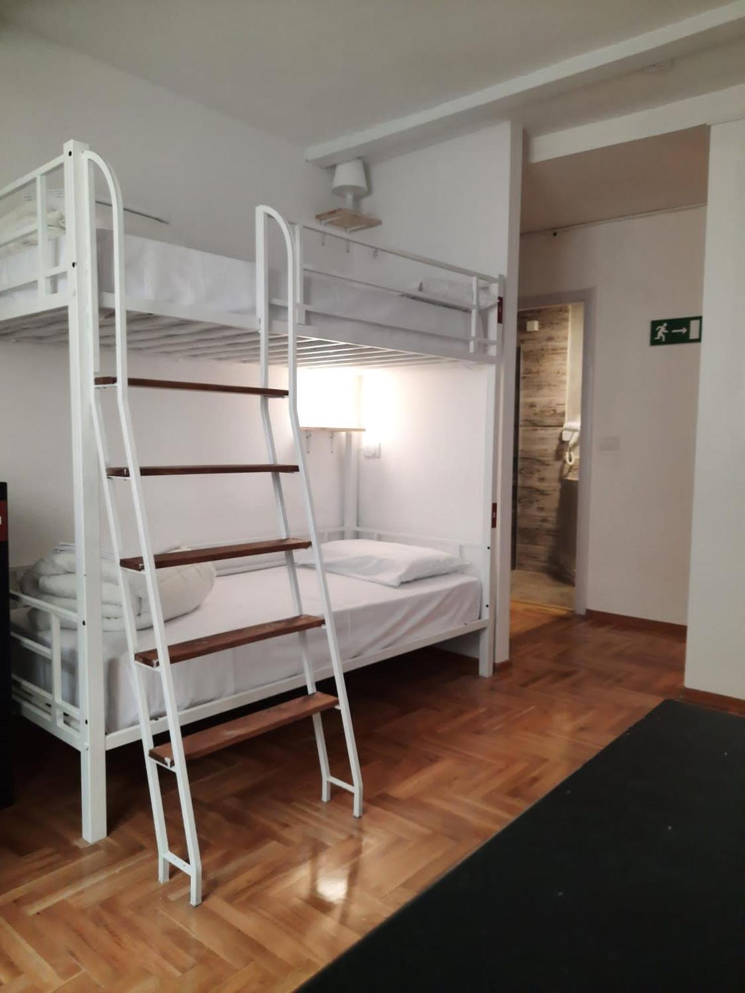 New Generation Hostel Como Lake Exteriér fotografie